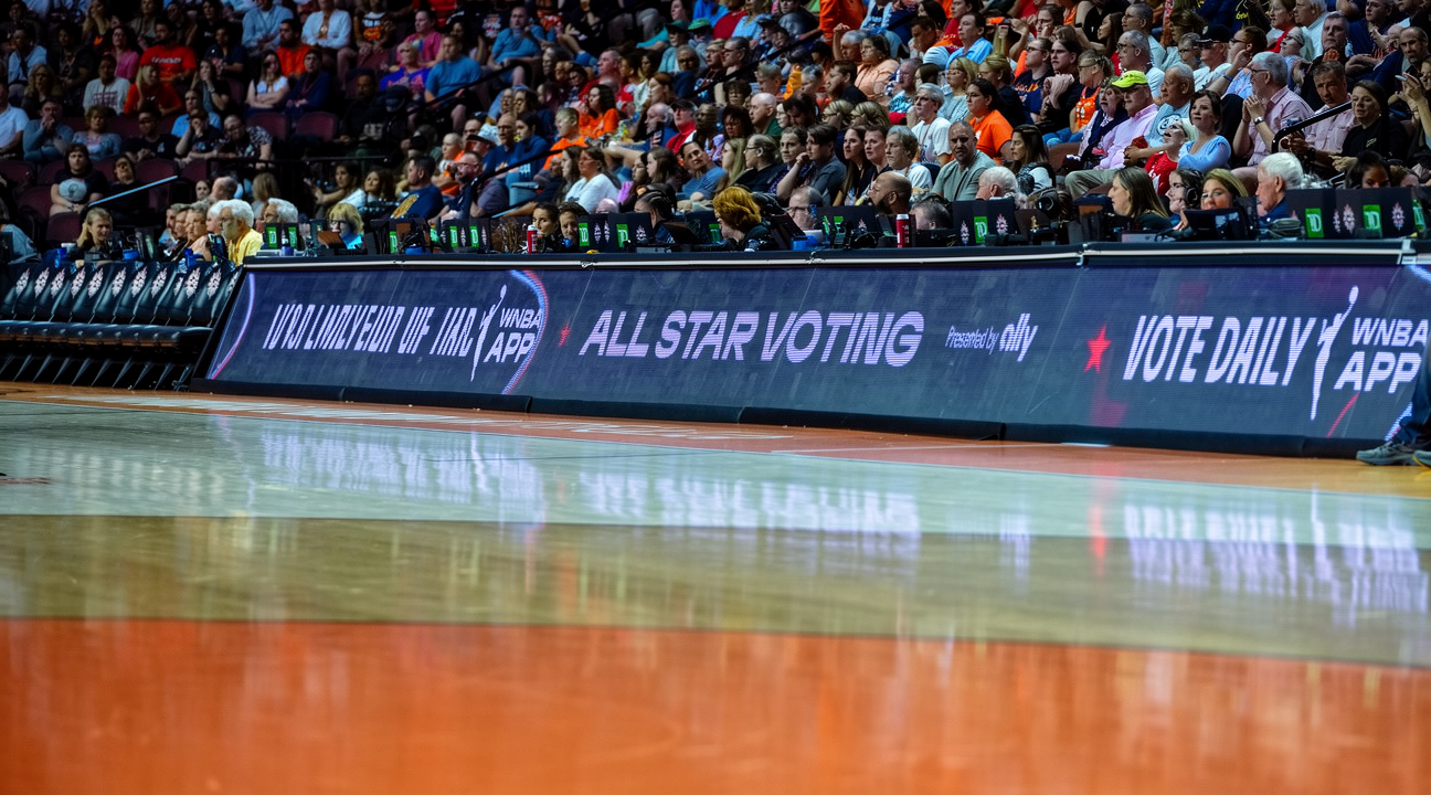 欧博体育 NBA 季后赛日程 - WNBA 全明星选秀花絮：Weatherspoon 与 Cooper 选边，Bueckers 与 Clark 成焦点 - 欧博体育